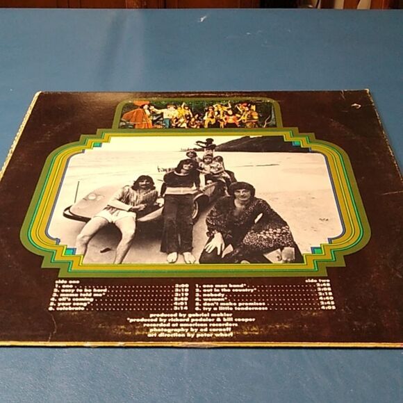 Three Dog Night Golden Bisquits Vinyl Record - Picture 4 of 11